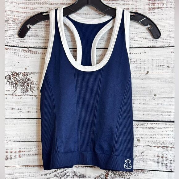 Alala Top Womens size Large Barre Racer Back TankTop Scoop Neck Seamless New - Picture 3 of 16